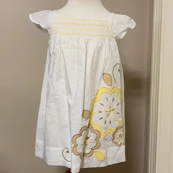5/$20 Gap 18-24 month smocked sundress - Picture 1 of 6